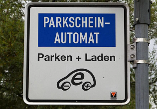 Verkehrszeichen zur Bevorrechtigung elektrisch betriebener Fahrzeuge