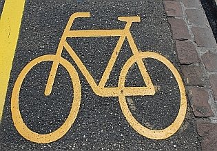 Fahrradpiktogramm auf Schutzstreifen