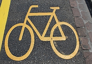 Fahrradpiktogramm auf Schutzstreifen