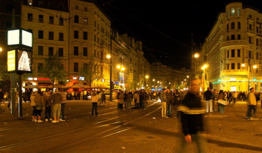 Nachtszene am Hasselbachplatz