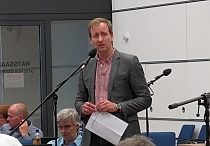 Sören Herbst, kulturpolitischer Sprecher, während der Stadtratsstizung am 09.07.2015