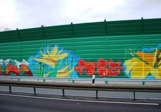 Graffiti auf einer Lärmschutzwand