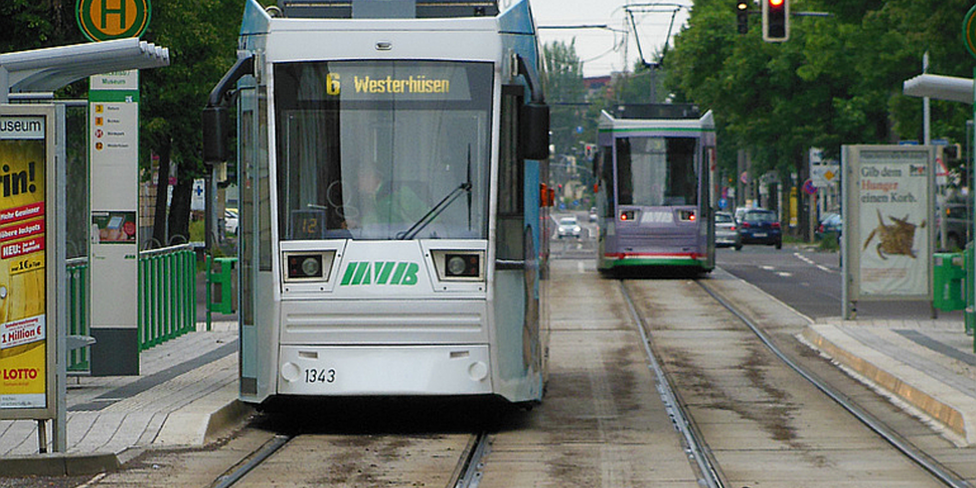 Straßenbahnen in der Otto-von-Guericke-Straße