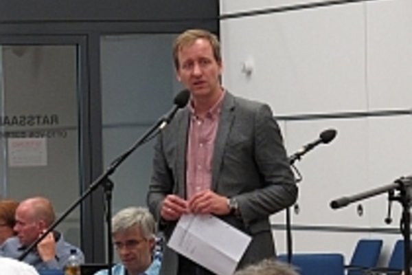 Sören Herbst, kulturpolitischer Sprecher, während der Stadtratsstizung am 09.07.2015