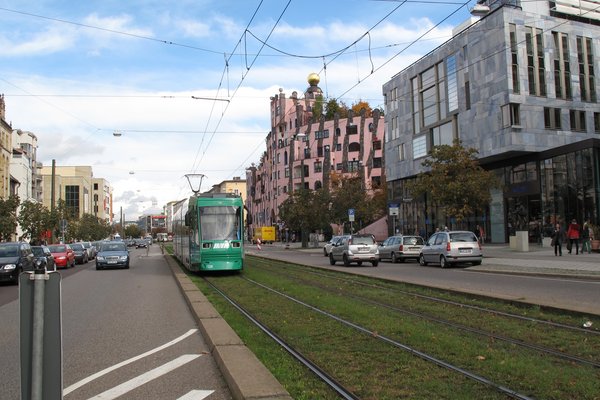 Straßenbahn auf dem Breiten weg / Südabschnitt