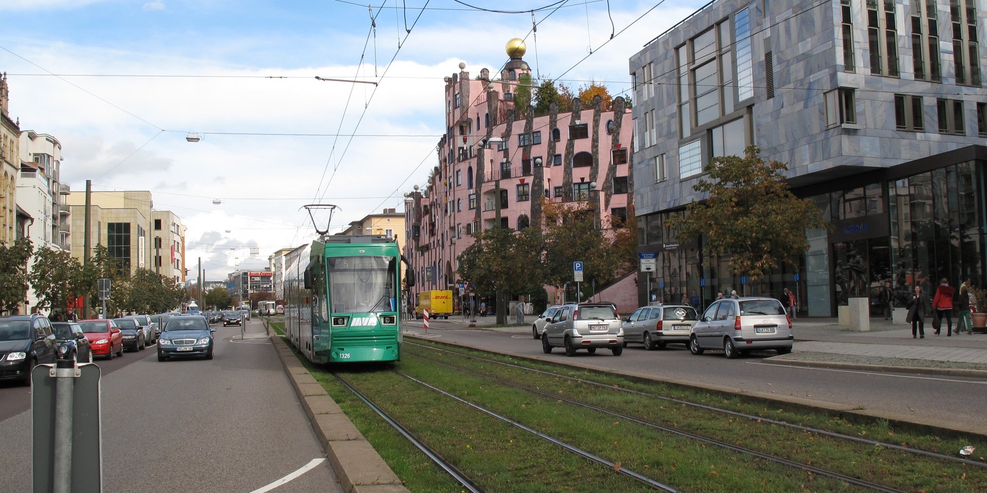 Straßenbahn auf dem Breiten weg / Südabschnitt