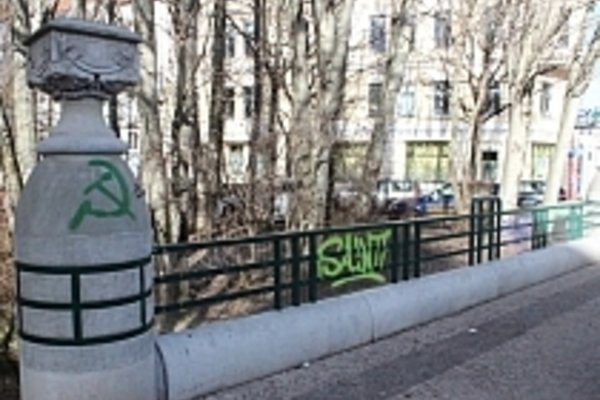 Goethestraße - Geländer der Brücke Annastraße/Immermannstraße